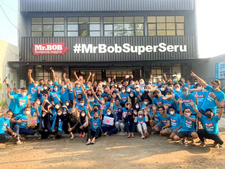 1-mr-bob-super-seru-member-34-copy-1.webp
